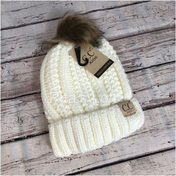 CCBeanie Kids Lined Faux Fur Pom Hat‎ 2-7 years - Picture 1 of 1